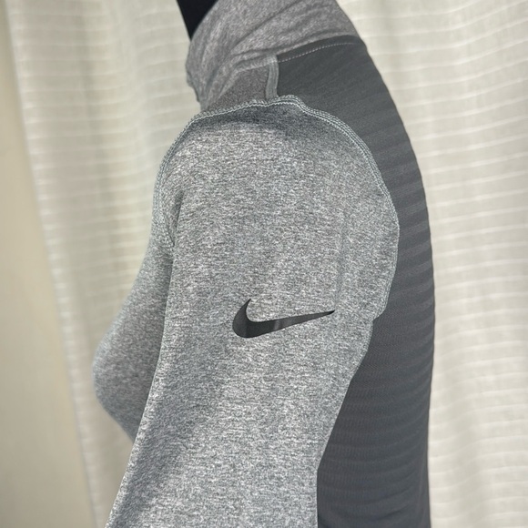 Nike Pro Dri-fit Hyperwarm 1/2 Zip Pullover Top Gray Long Sleeve Thumb, XSmall - Picture 7 of 15